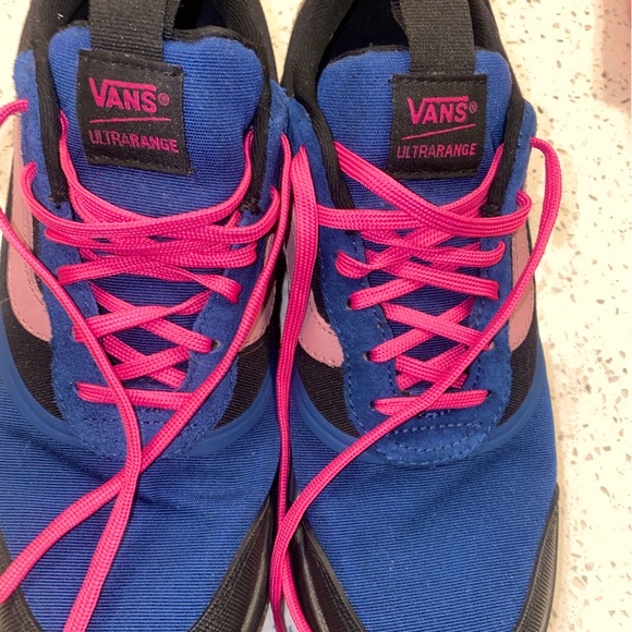 worn only once! Unisex VANS UltraRange Rapidweld shoes. Size F 9.5, M 8. - Picture 1 of 15